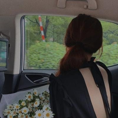 音乐节目导师假唱穿帮，现场观众起哄，深夜引热议